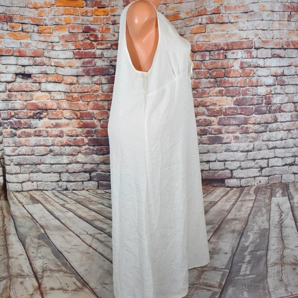 Jaclyn Smith Plus Sz 1X Long Nightgown Creme Sleeveless Floral Embossed - Picture 8 of 11